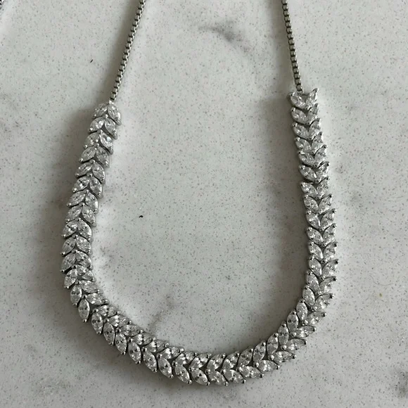 LIM LIM Marquis Cut Clear Crystal/Silver Adjustable Choker/Necklace - Picture 2 of 5